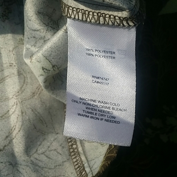 Olive Green Floral Print Button Down Shirt Size S - Picture 7 of 8